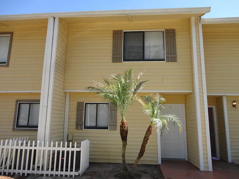 Front view of Townhouse