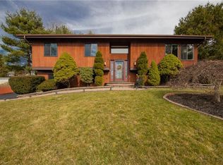 25 Stubbe Dr, Stony Pt, NY 10980
