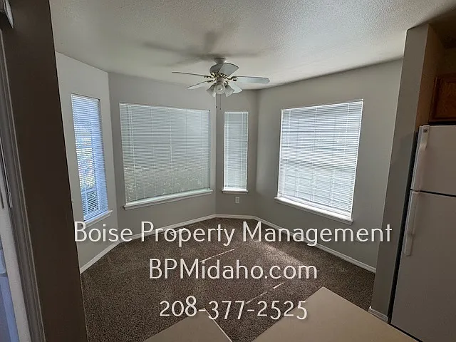 3 bed, 1113 sqft, $1,550 — Photo 4
