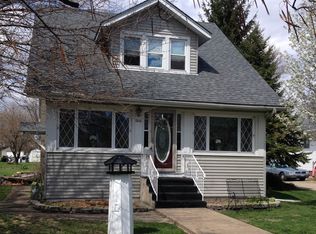 606 3rd St, Mendota, IL 61342