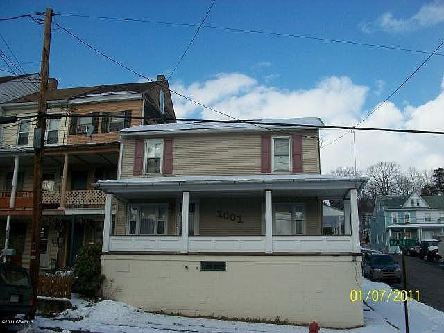 2nd image of 1001 W Walnut St