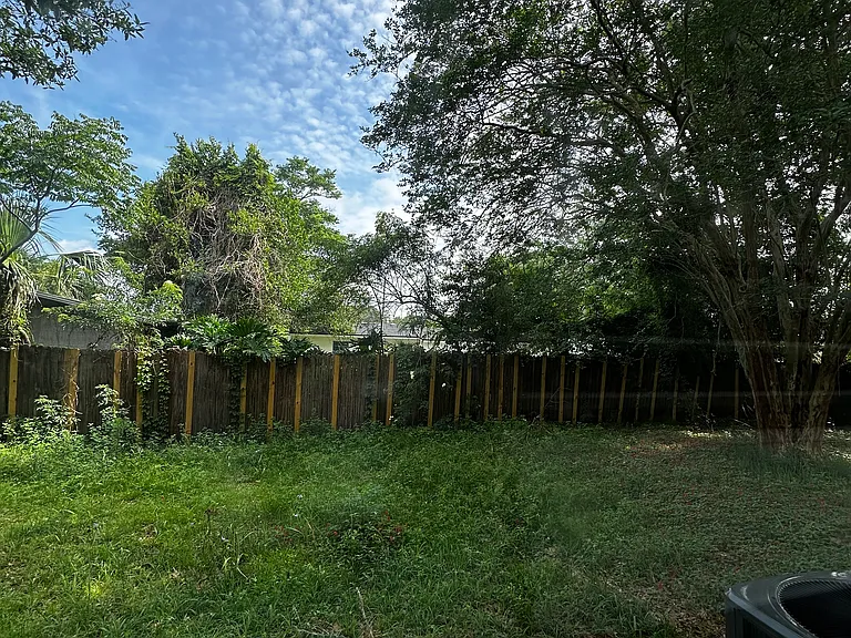 10757 S Hawaii Dr — Photo 4