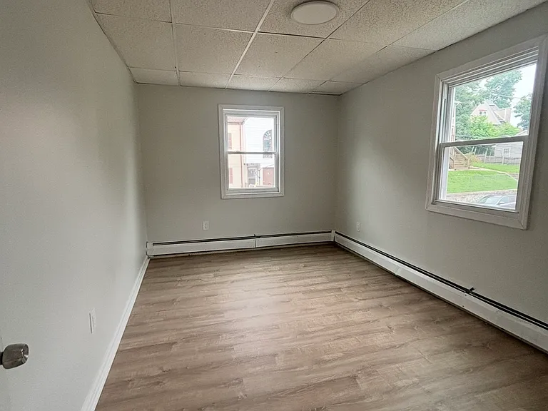 21 Manhan St #2S — Photo 4