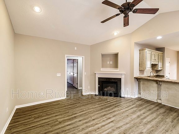 4th image of 1671 Spencer Dr