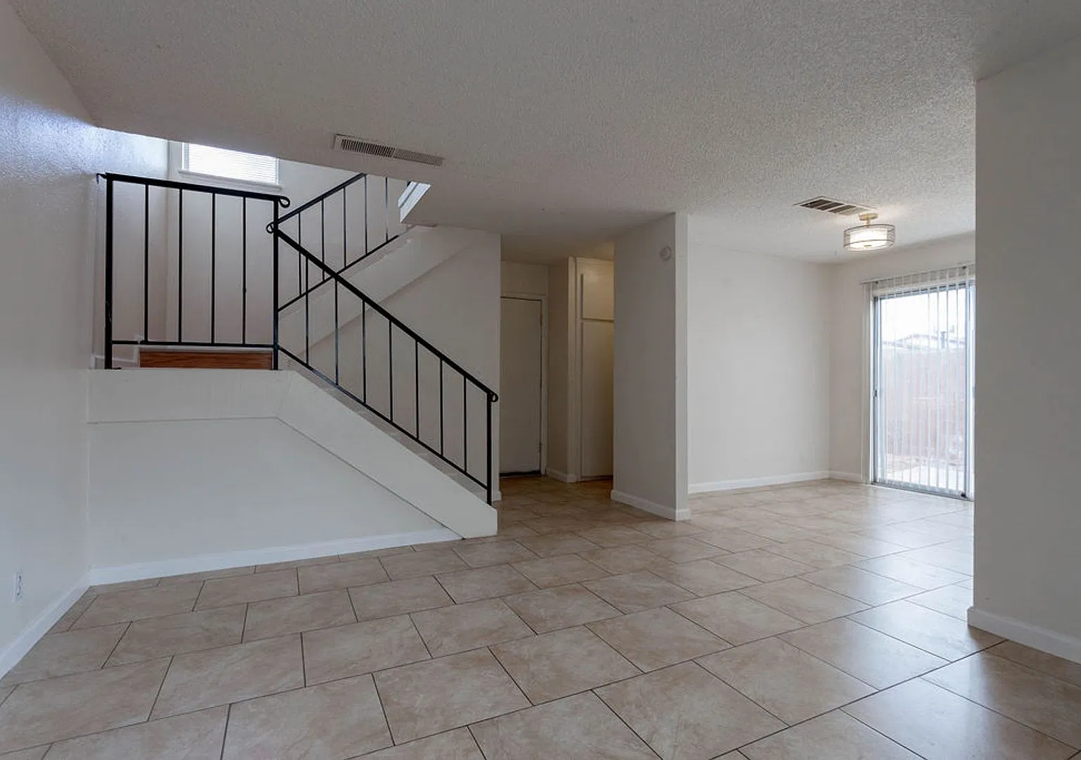 4362 Caliente Street #15, Las Vegas, NV 89119 — Photo 3