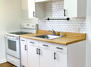 8 North St #R2, Plymouth, MA 02360