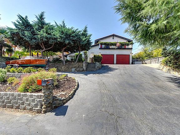 3rd image of 1500 Bolivar Ct