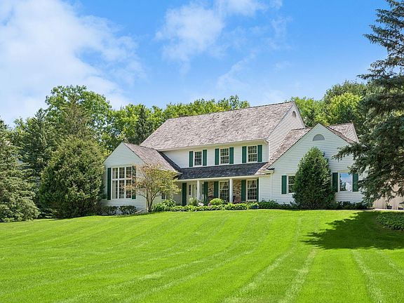 4th image of 215 Hollander Rd