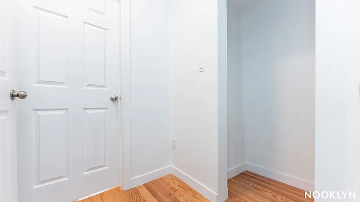 Rented by Nooklyn NYC LLC | media 46