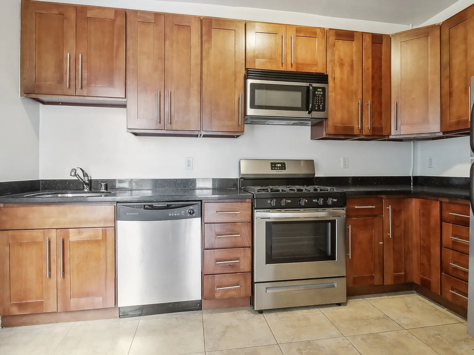 1301 Leavenworth Street — Photo 4