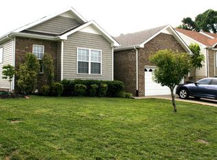 904 Excalibur Dr, Clarksville, TN 37040