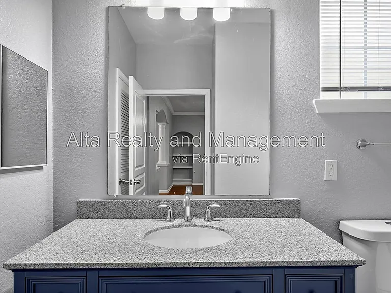 8290 Gate Pkwy #601 — Photo 46
