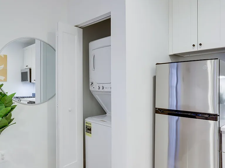 712 G St SE #203 — Photo 7