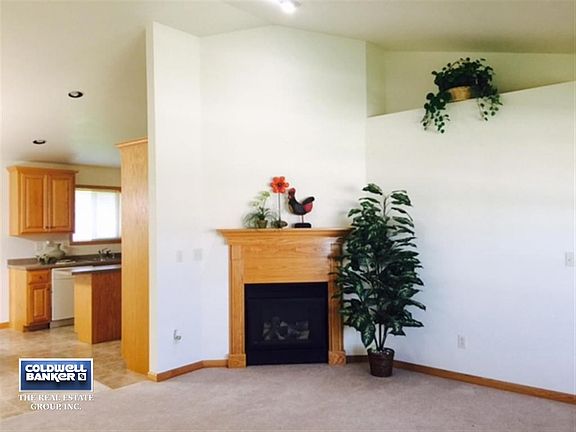 3rd image of 2337 Samantha St