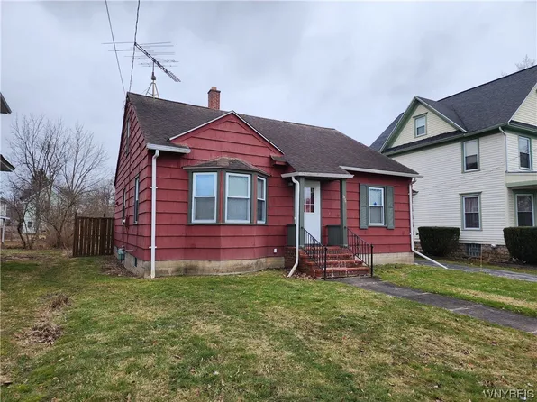 136 Roseland Ave, Medina, NY 14103
