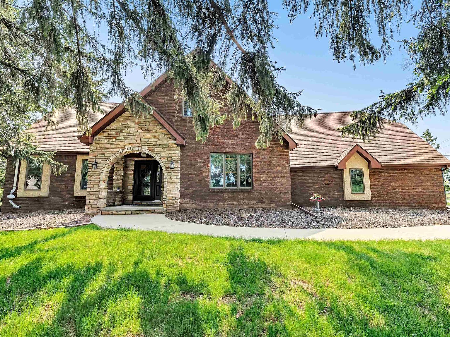 2 Meadowbrook Ln, Appleton, WI 54914 Zillow