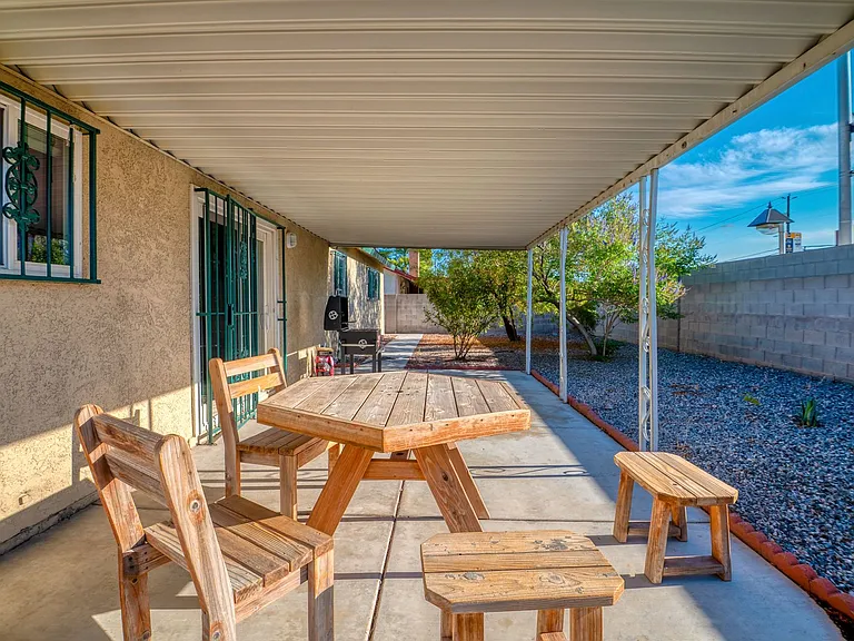 3730 Greenwood Dr — Photo 23