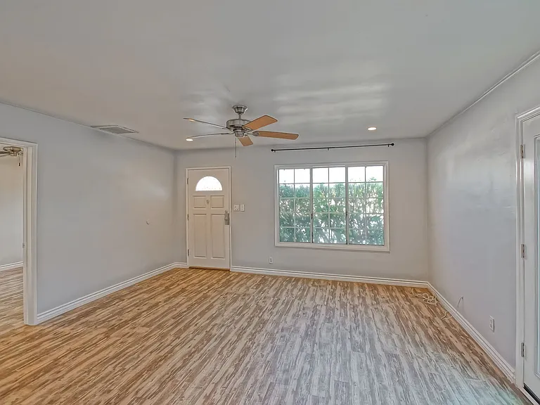 615 N Peck Ave — Photo 13