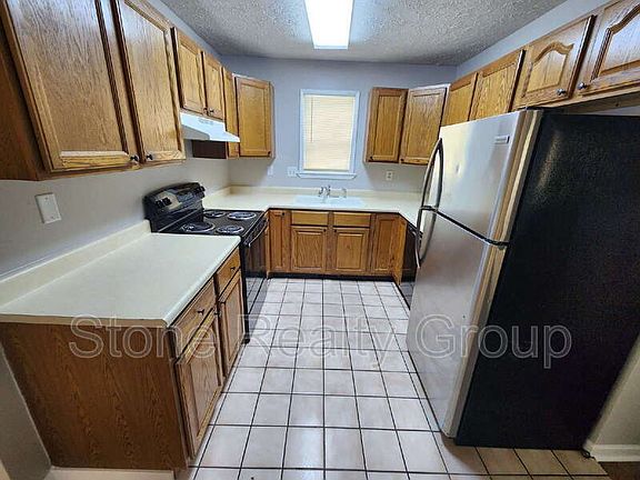 3rd image of 4874 Pine Ridge Ct
