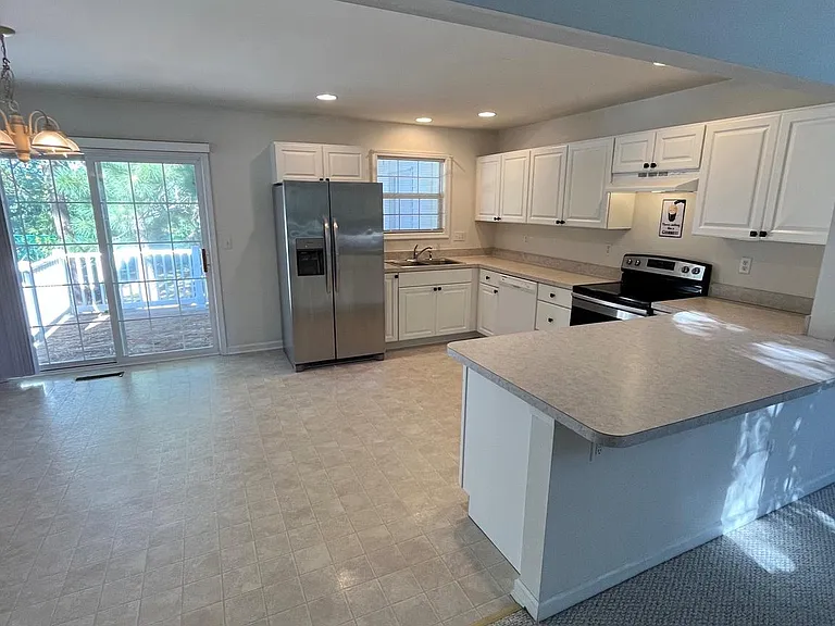 921 S Talbot St #C — Photo 25