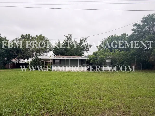 402 E College Ave, Alvarado, TX 76009
