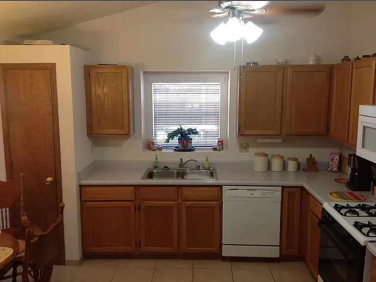 4908 Garnet Pl — Photo 4