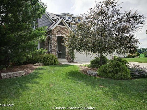 2nd image of 3676 Bridgehampton Dr NE