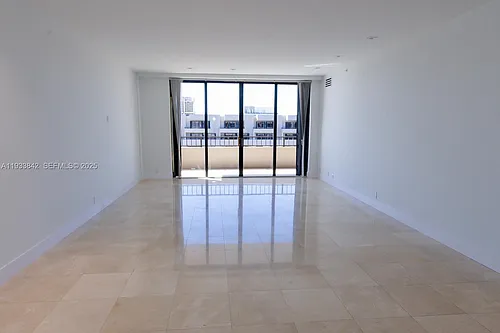 251 Crandon Blvd Photo 1