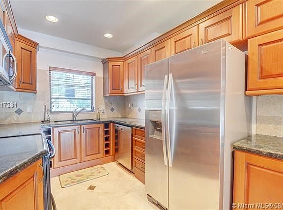 5th image of 1556 NE 105th St #B4