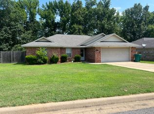 127 Ashbrook Ln, Russellville, AR 72802