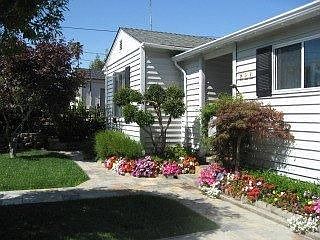 1st image of 951 4th Ave