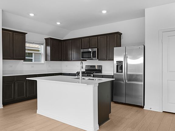3rd image of 2146 Tule Way