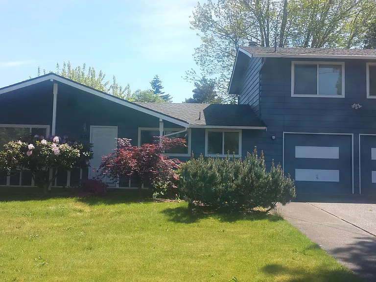 11711 SE 166th Pl — Photo 1