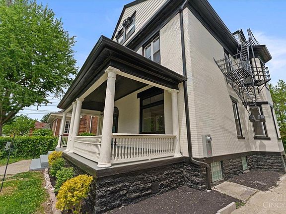 3rd image of 1840 Clarion Ave