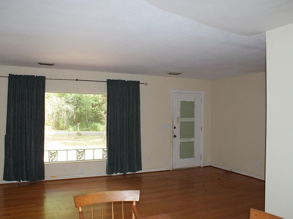 1st image of 1415 Azalea Dr