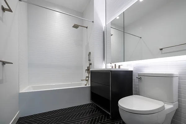 Rented by DelShah Capital LLC | media 17