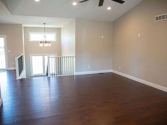 2nd image of 2282 Helle Dr