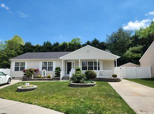 14 Golf Dr, Mays Landing, NJ 08330