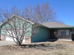 634 NW Shorey Pl, Topeka, KS 66608