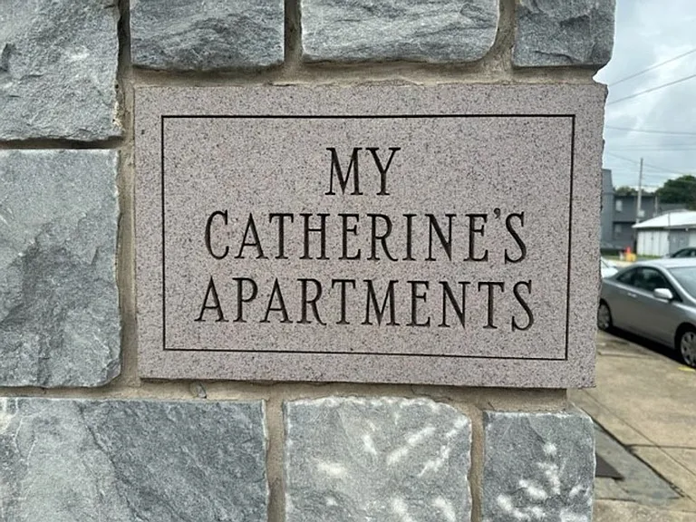 833 W Mifflin St — Photo 1