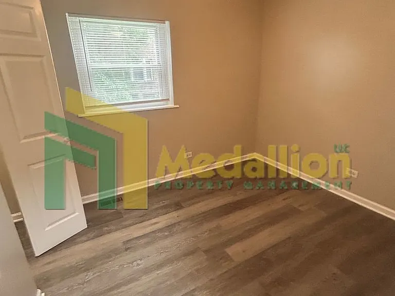 8358 S Morgan St — Photo 13