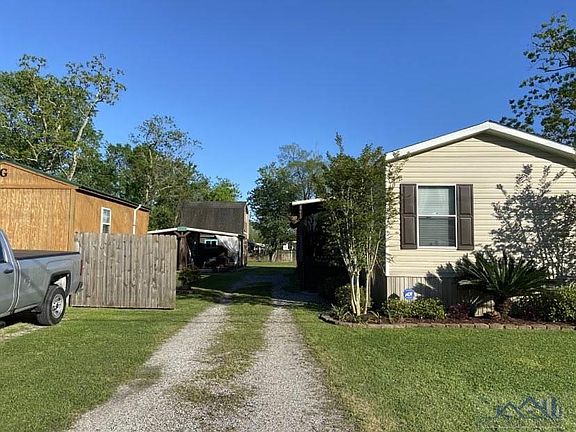 2nd image of 412 Maplewood Dr