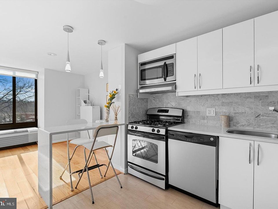 1st image of 1510 12th St N APT 303