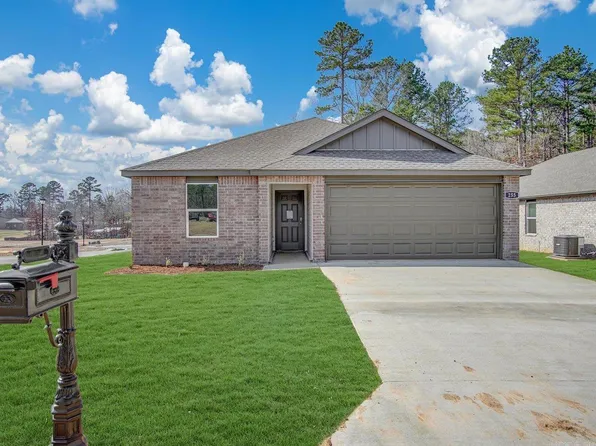 215 Bighorn Trl, Maumelle, AR 72113