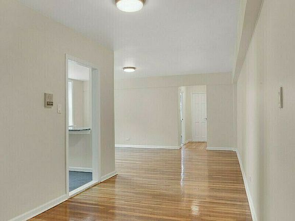 4th image of 5550 Netherland Ave APT 2E