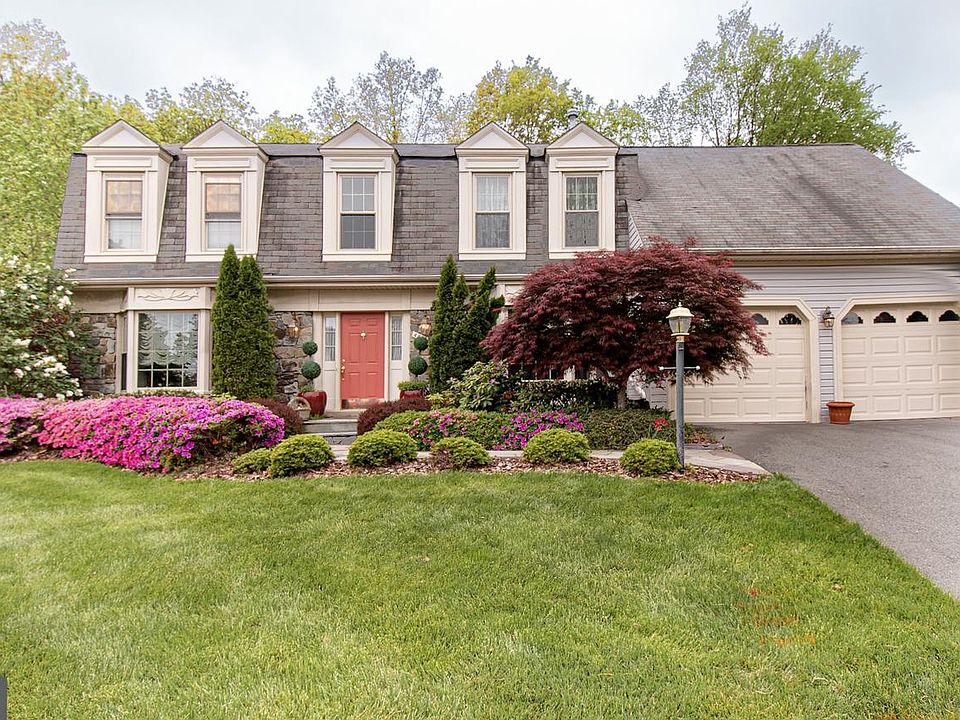 1st image of 4430 Woods Edge Ct
