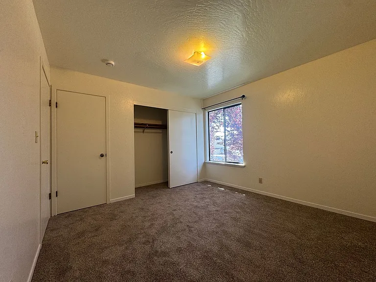 5016 Valley East Blvd — Photo 11