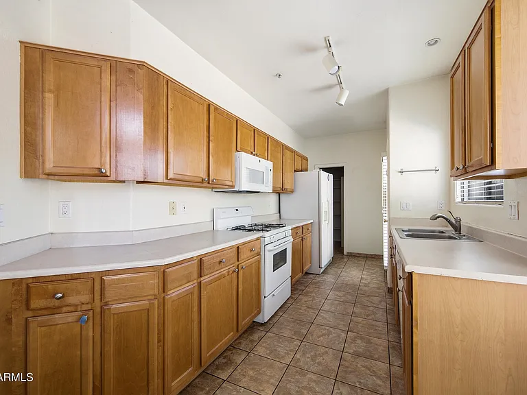 9065 E Gary Rd #103 — Photo 8