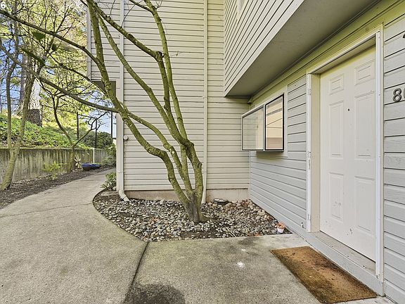 3rd image of 3433 McNary Pkwy #803