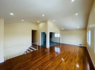 161-42 88th St, Howard Beach, NY 11414